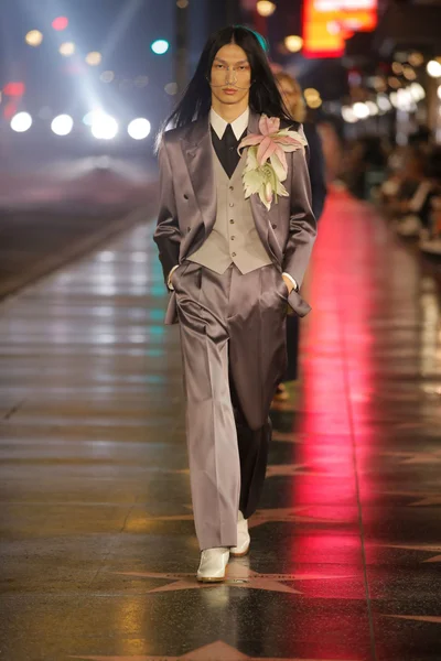 Look 101